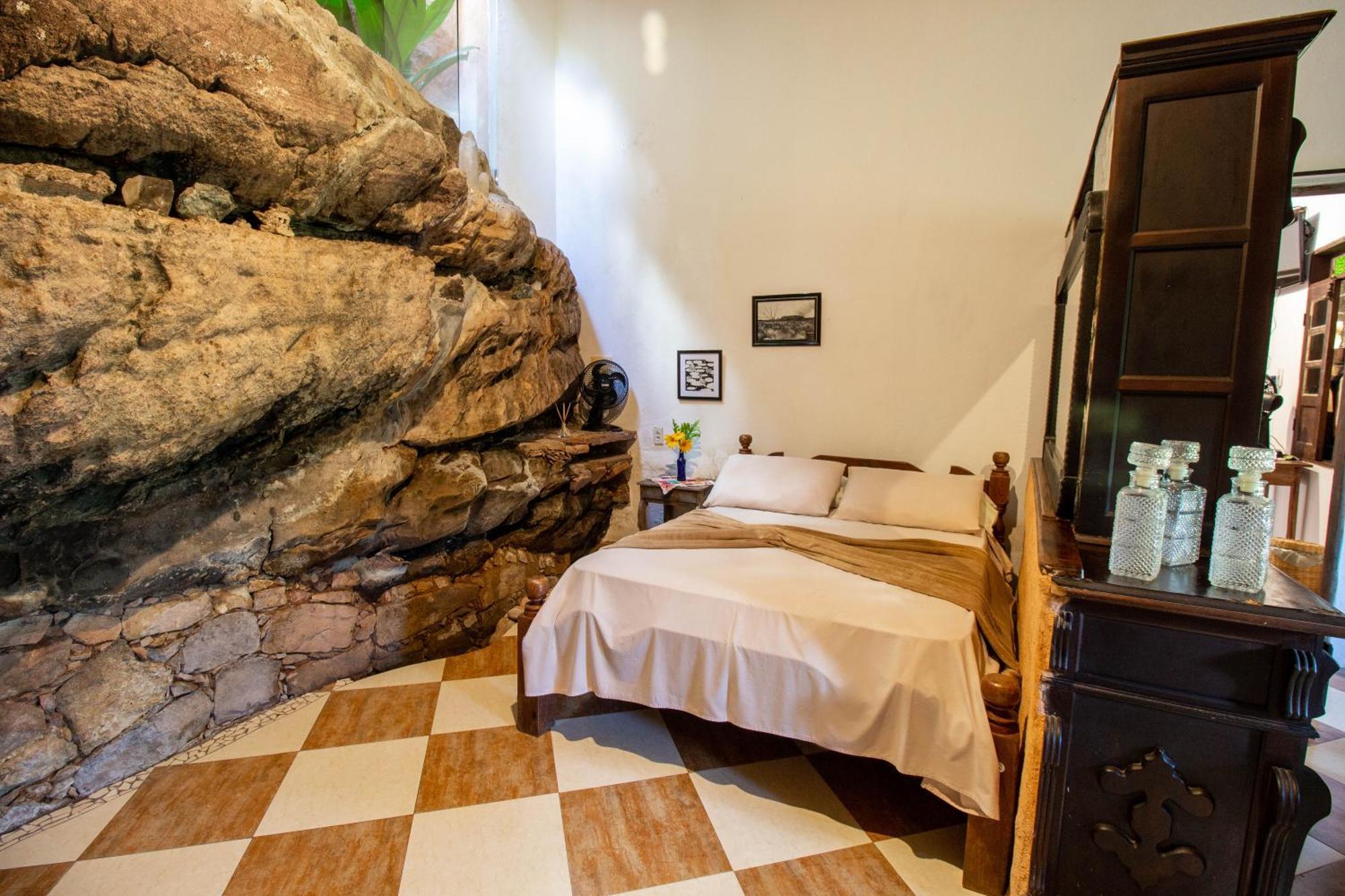 Flor De Acucena Inn